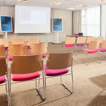 Novotel Poissy Orgeval 4*