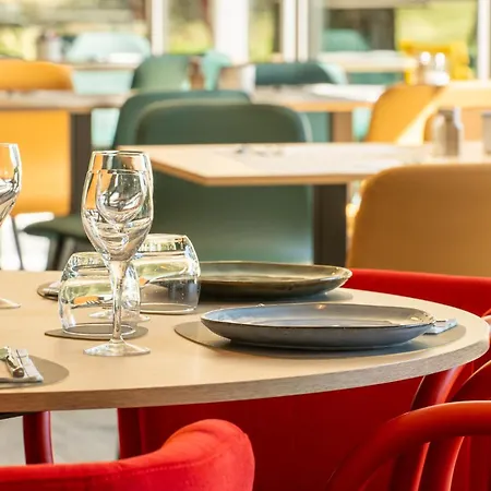 Novotel Poissy 4*