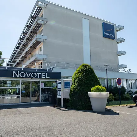 Hotel Novotel Poissy 4*