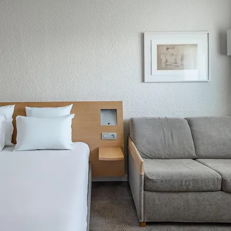 Novotel Poissy 4*