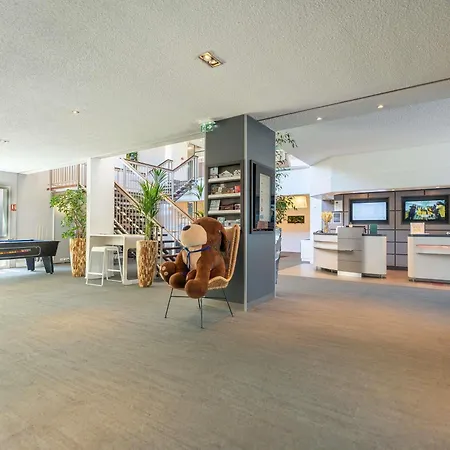 Hotell Novotel Poissy 4*