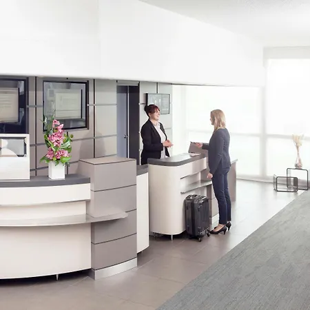 Hotell Novotel Poissy