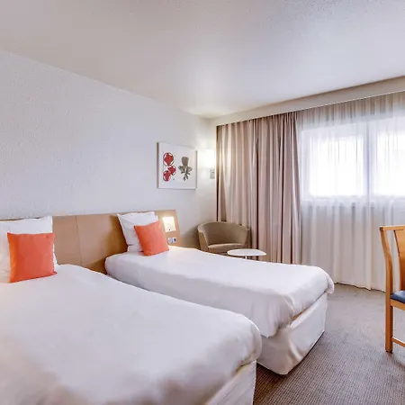 Novotel Poissy 4* Оржеваль