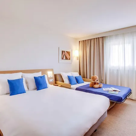Novotel Poissy Отель Оржеваль