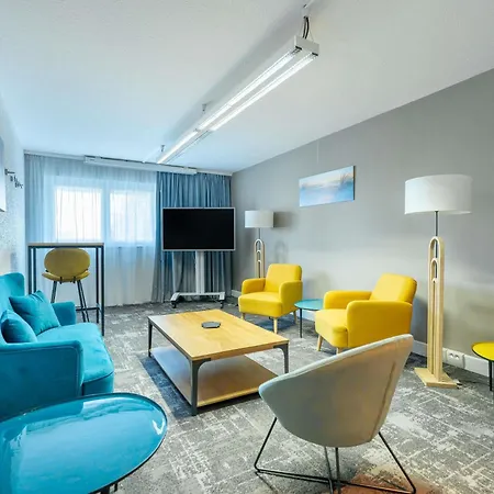 Novotel Poissy מלון