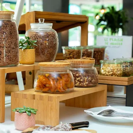 Hotel Novotel Poissy 4*