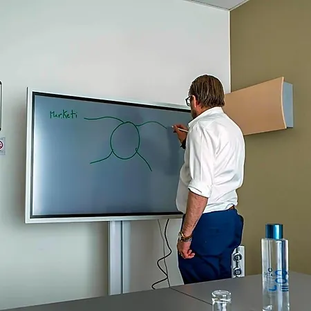 Otel Novotel Poissy
