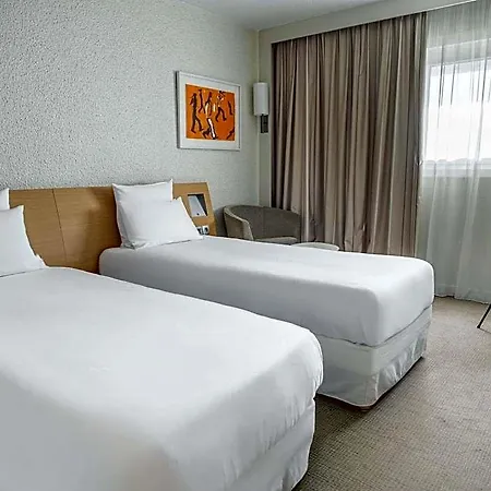 Novotel Poissy 4*