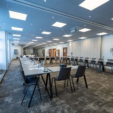 מלון Novotel Poissy אורז'בל